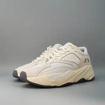 Yeezy Boost 700 'Analog' 1D3F926