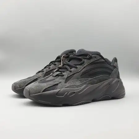 Yeezy Boost 700 V2 'Vanta' BA8A3974