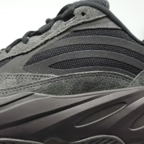 Yeezy Boost Yeezy 700 V2 700 V2 'Vanta'