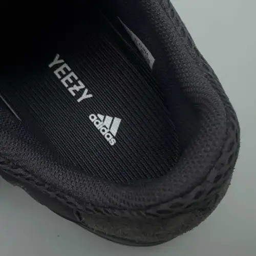 Yeezy Boost 700 Yeezy 700 'Utility Black'