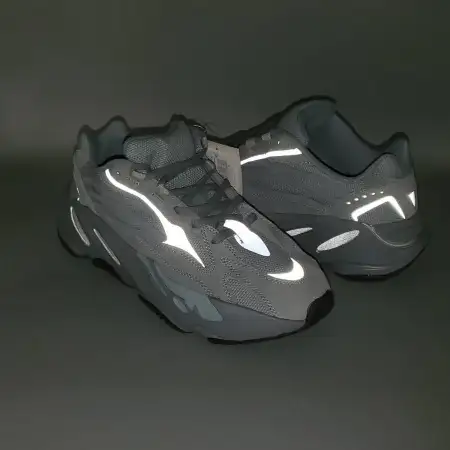 Yeezy Boost 700 Yeezy 700 V2 V2 'Hospital Blue'