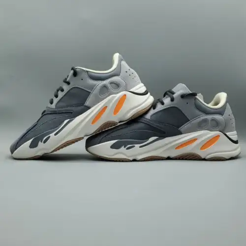 Yeezy Boost 700 'Magnet'