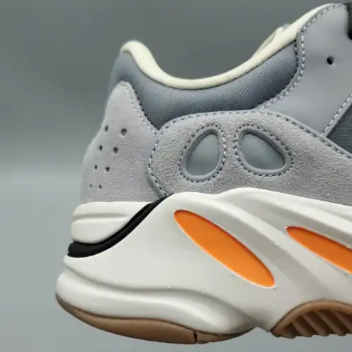 Yeezy Boost 700 'Magnet'