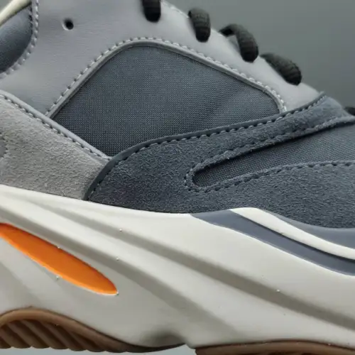 Yeezy Boost 700 'Magnet'