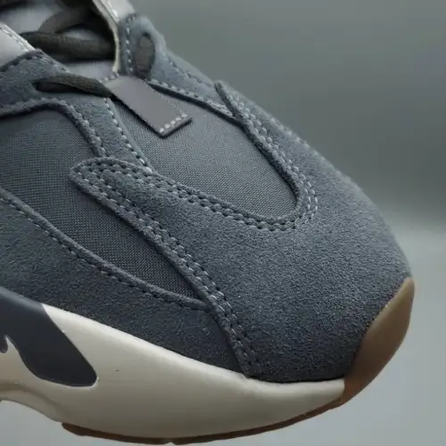 Yeezy Boost 700 'Magnet'