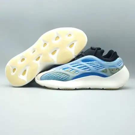 Yeezy 700 V3 Yeezy 700 V3 'Arzareth'