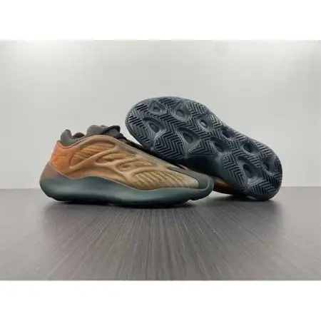 Yeezy 700 V3 Yeezy 700 V3 'Copper Fade'