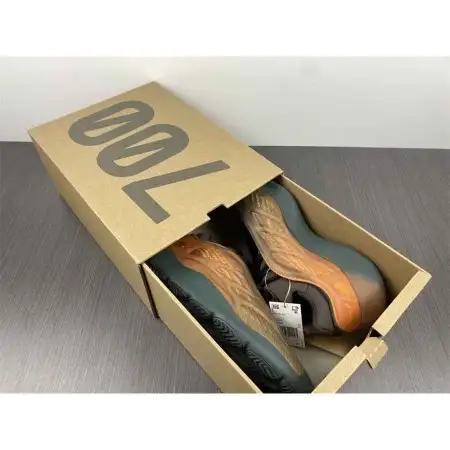 Yeezy 700 V3 Yeezy 700 V3 'Copper Fade'