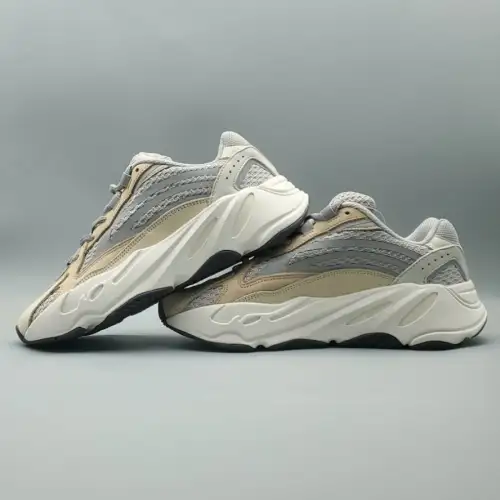 Yeezy Boost Yeezy 700 V2 700 V2 'Cream'