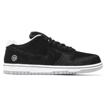 Medicom Toy x Dunk Low SB 'BE@RBRICK'